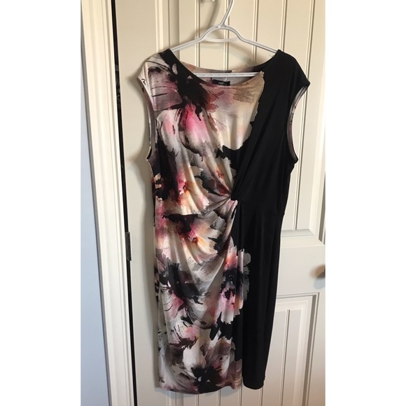 Wrap dress - Picture 1 of 4